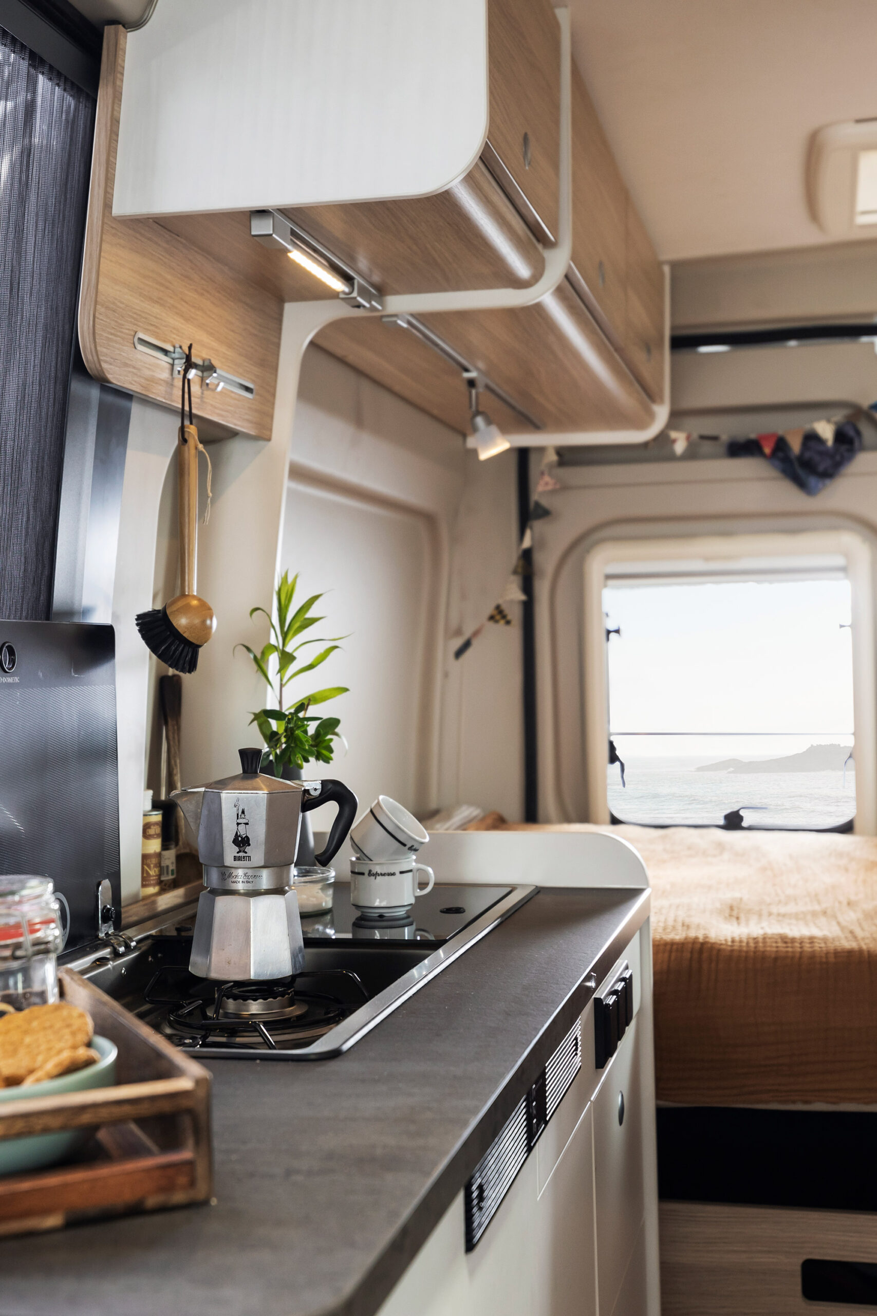 Mueble fregadero portátil tapa cristal para autocaravanas y furgonetas  camper